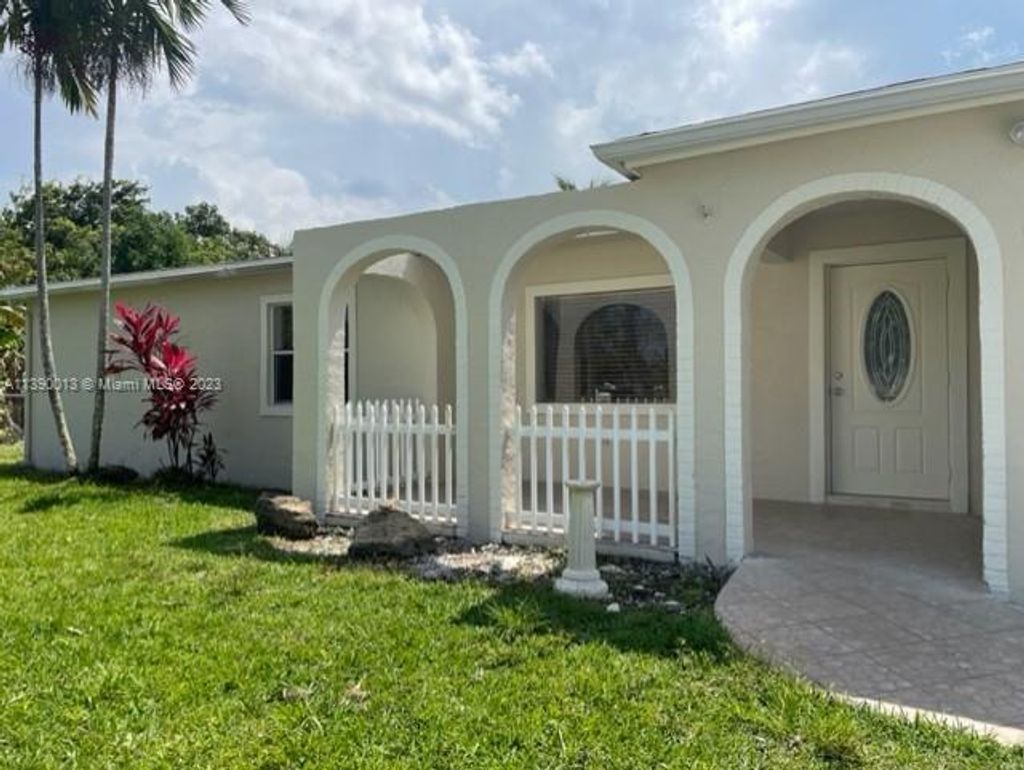 Photo of 22371 Boulder St, Boca Raton, FL 33428 (MLS # A11390013)