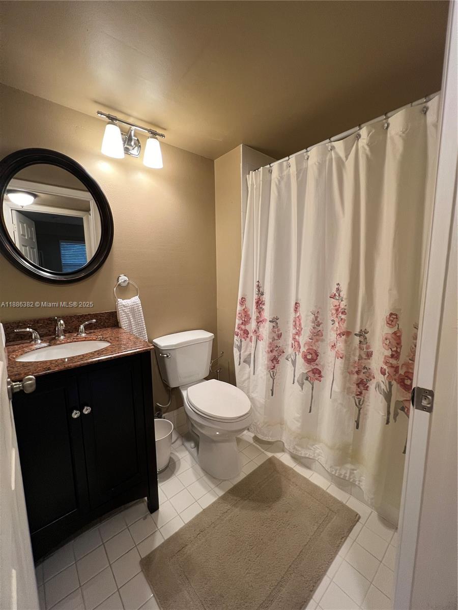 ROLLING HILLS GOLF AND TE - Residential Lease