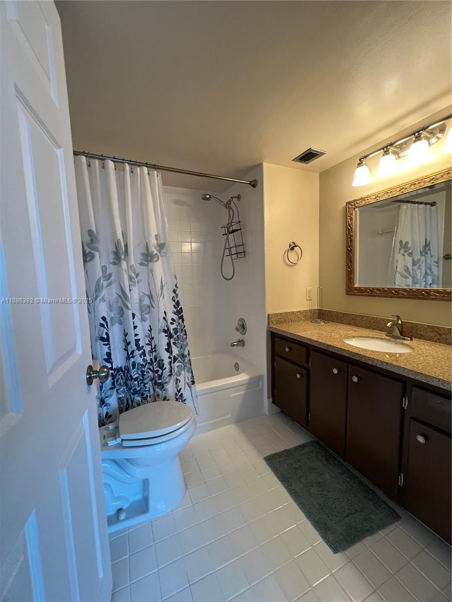 ROLLING HILLS GOLF AND TE - Residential Lease