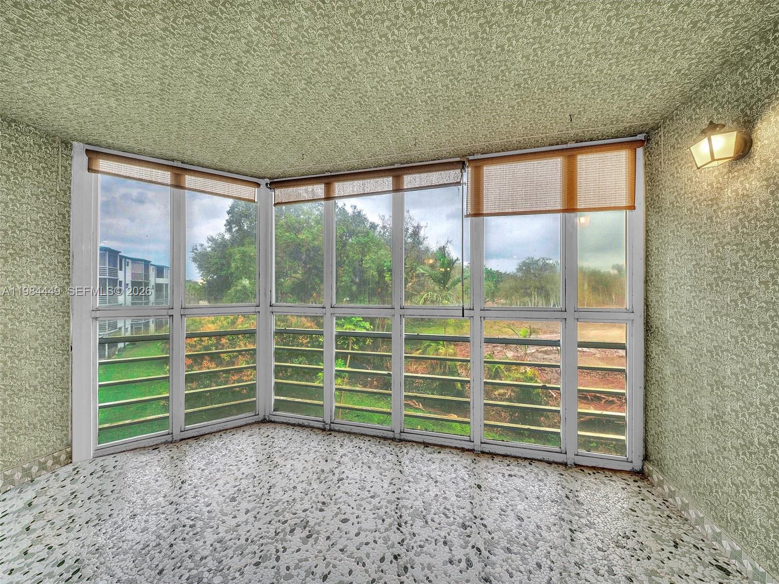 ROLLING GREEN CONDO H - Residential