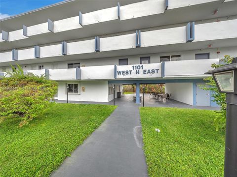 1101 NE 191st St 307 Miami FL 33179