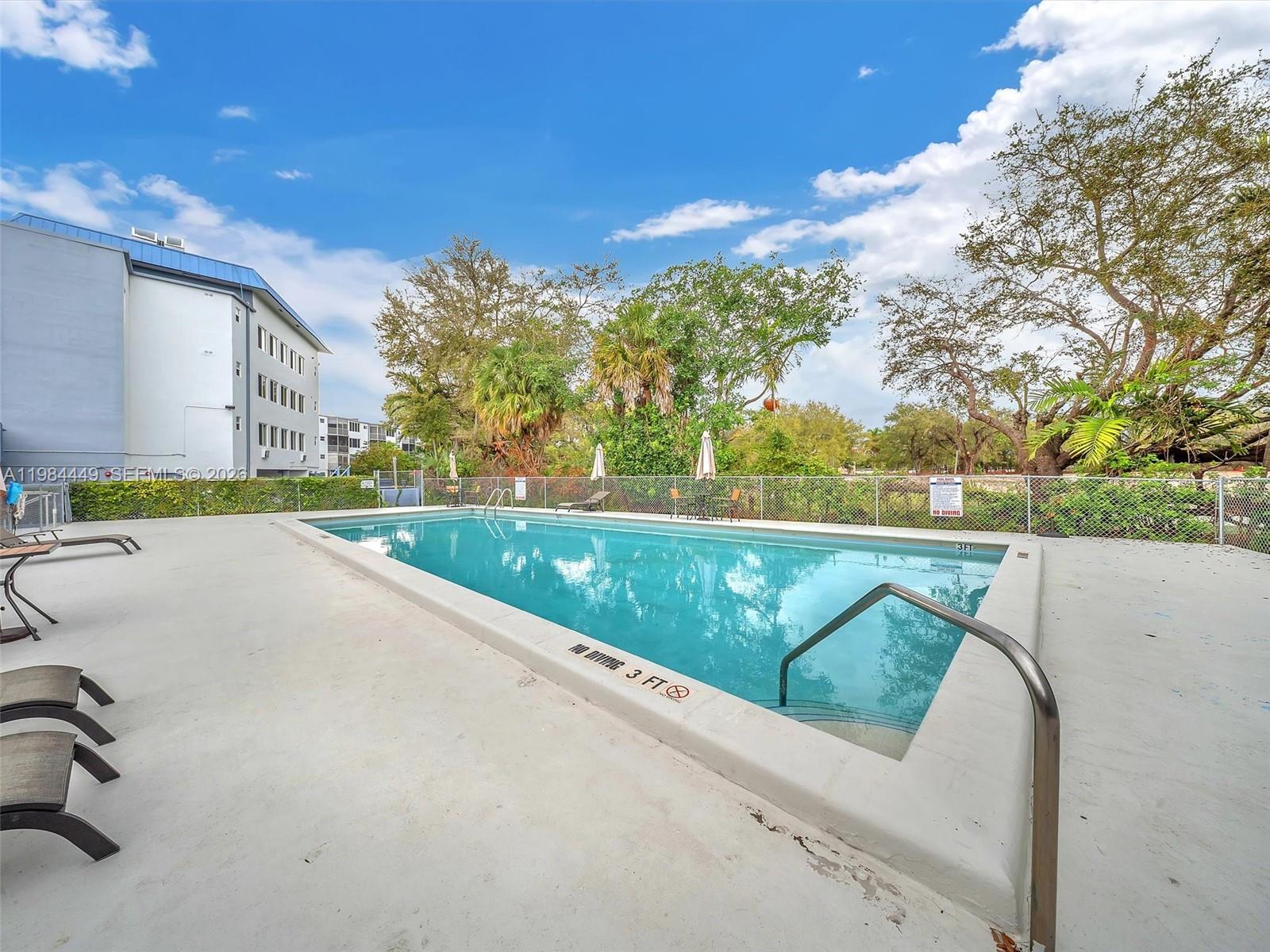 ROLLING GREEN CONDO H - Residential