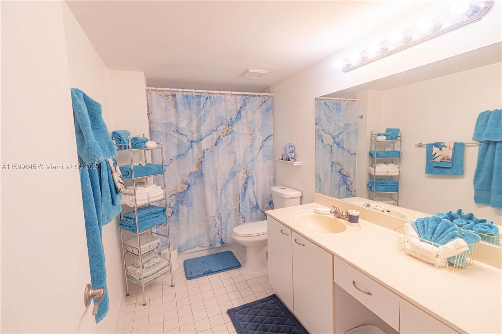LE FRONTENAC CONDO - Residential Lease