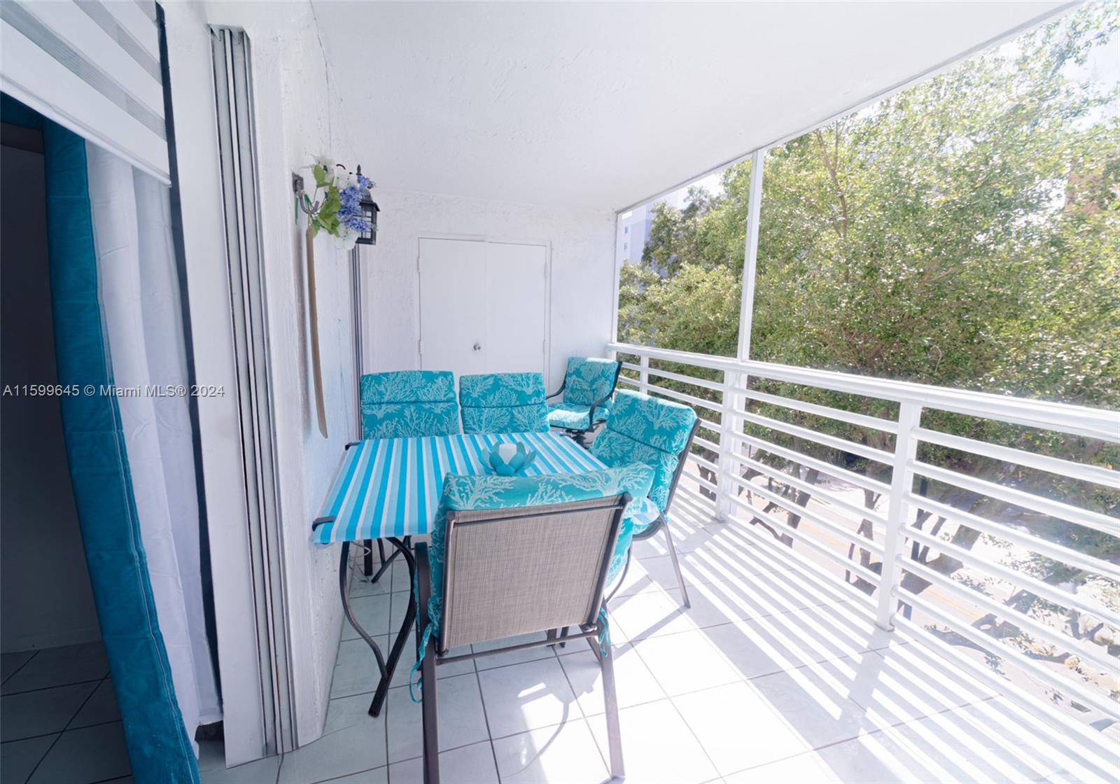 LE FRONTENAC CONDO - Residential Lease