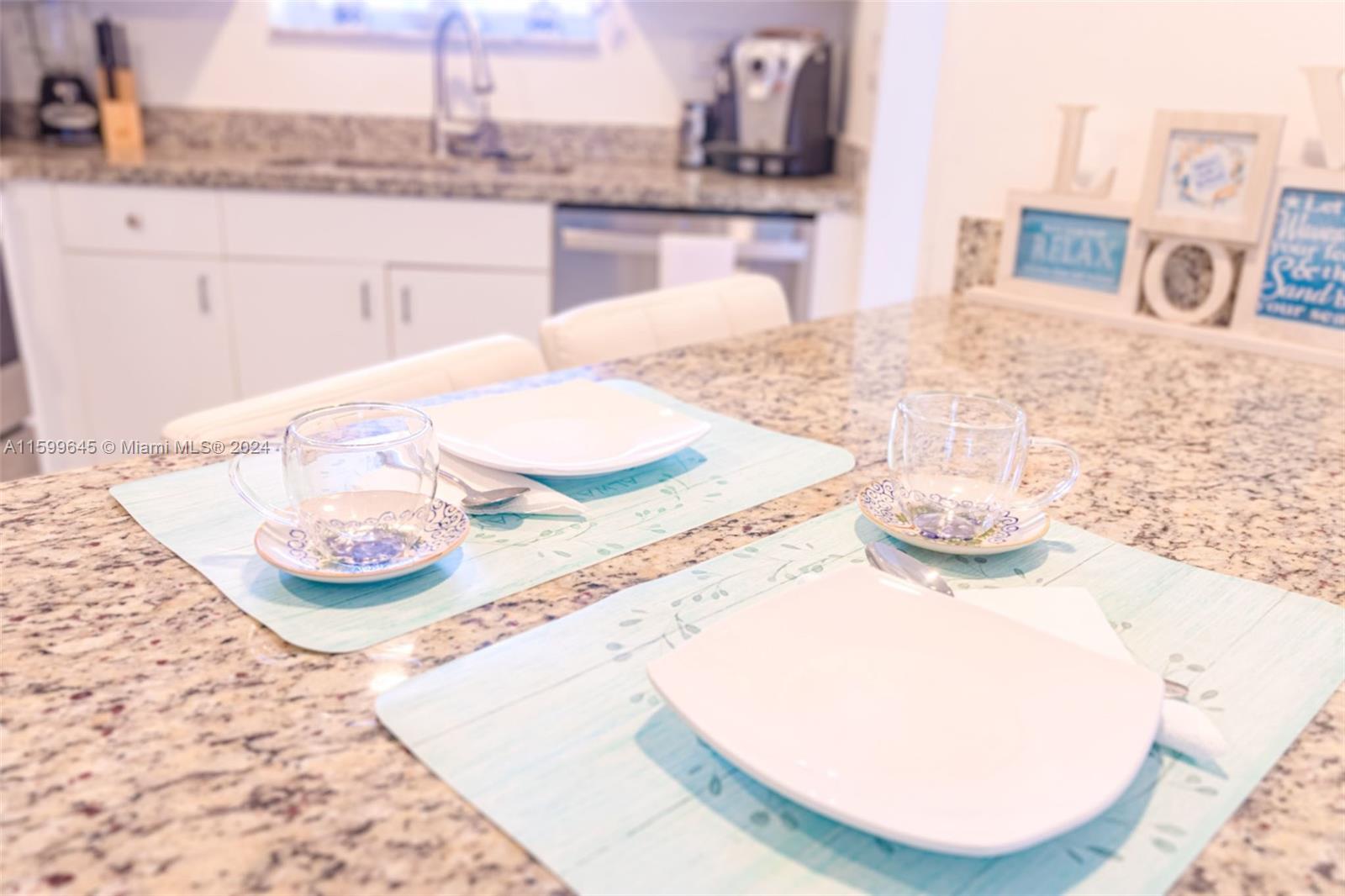 LE FRONTENAC CONDO - Residential Lease