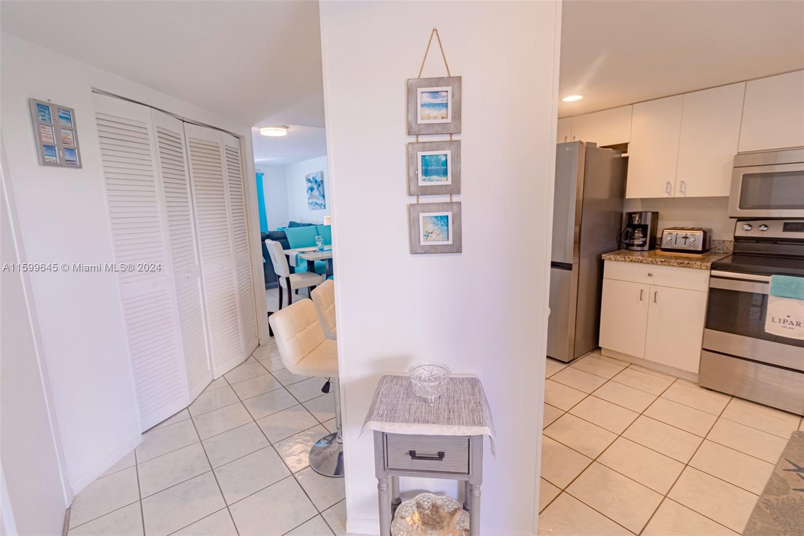 LE FRONTENAC CONDO - Residential Lease