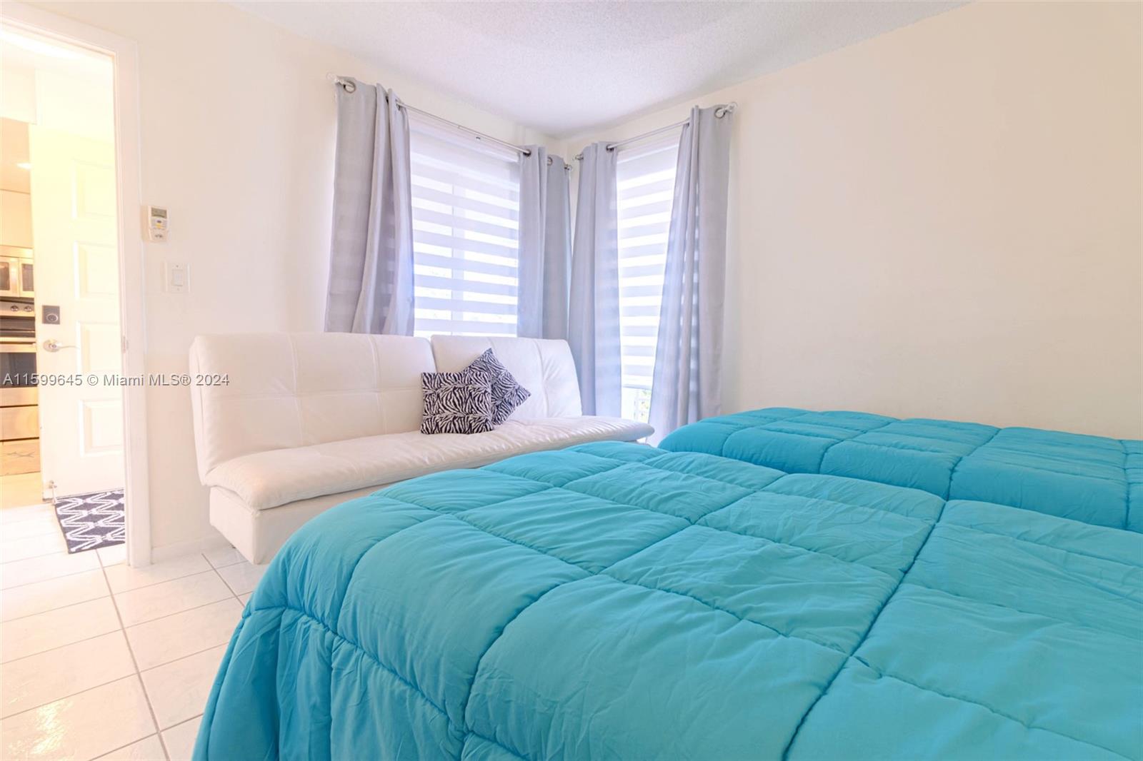 LE FRONTENAC CONDO - Residential Lease