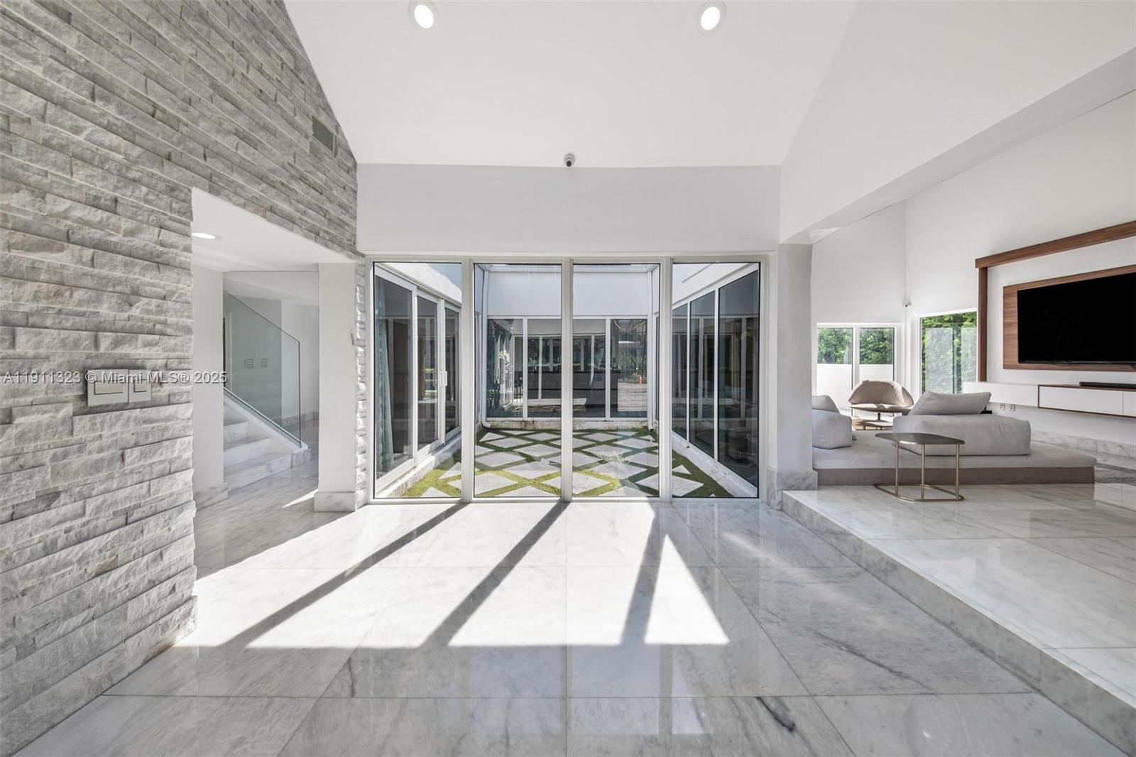 GOLDEN ISLES ESTATES - Residential