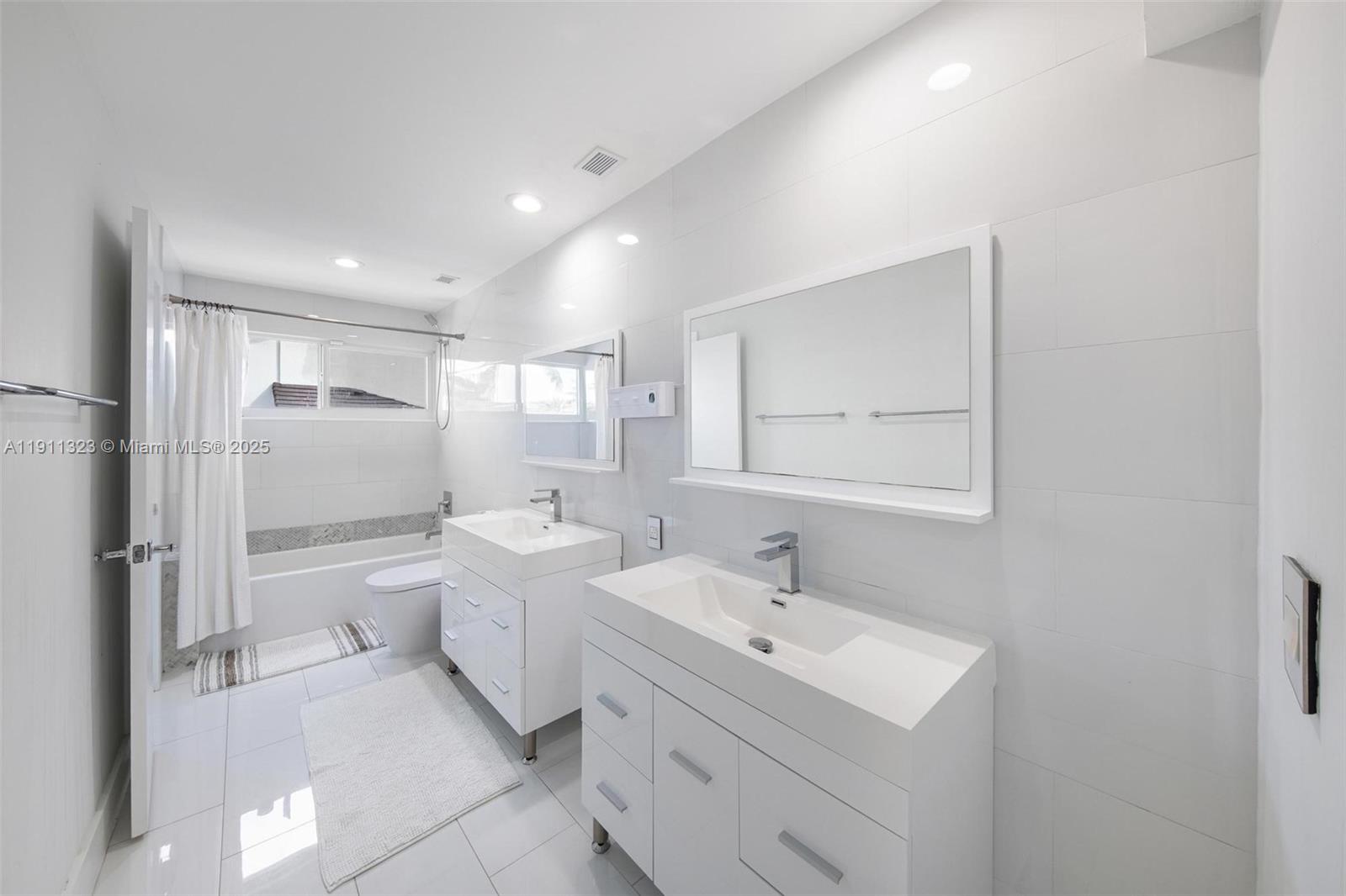 GOLDEN ISLES ESTATES - Residential