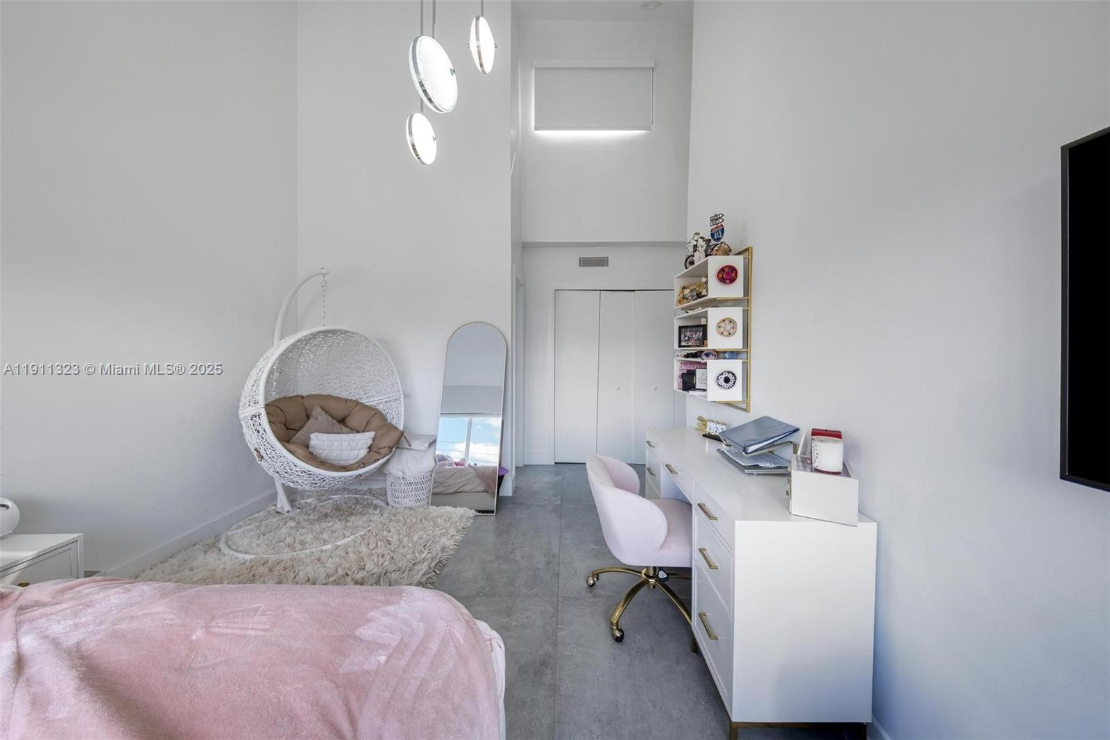 GOLDEN ISLES ESTATES - Residential