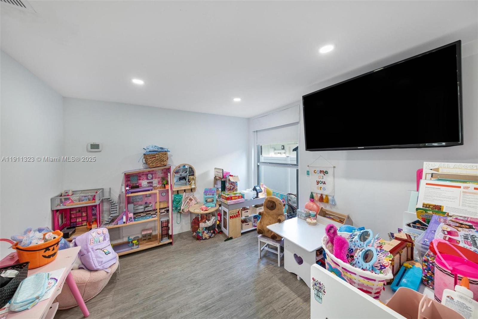 GOLDEN ISLES ESTATES - Residential