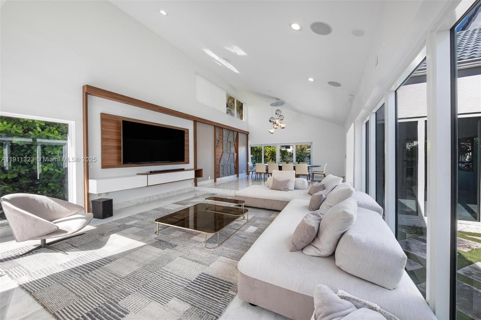 GOLDEN ISLES ESTATES - Residential