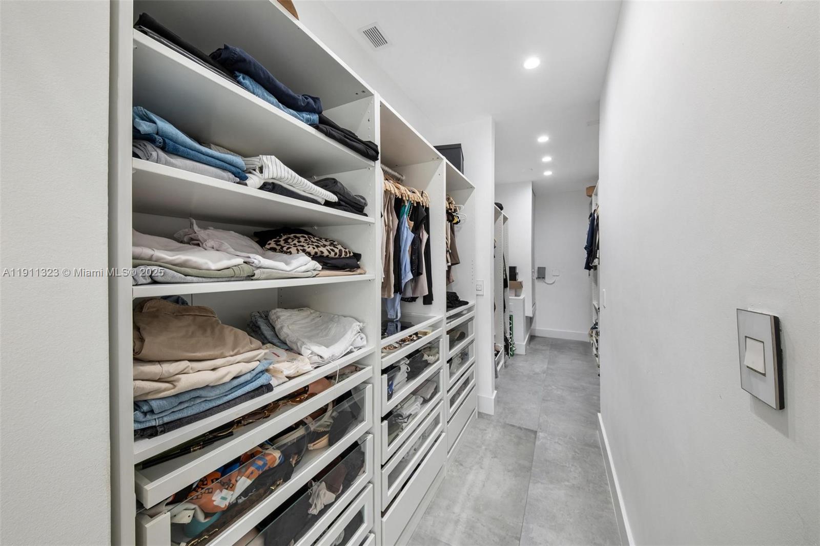 GOLDEN ISLES ESTATES - Residential