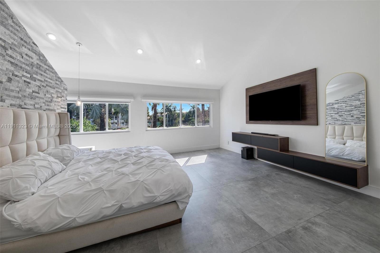 GOLDEN ISLES ESTATES - Residential