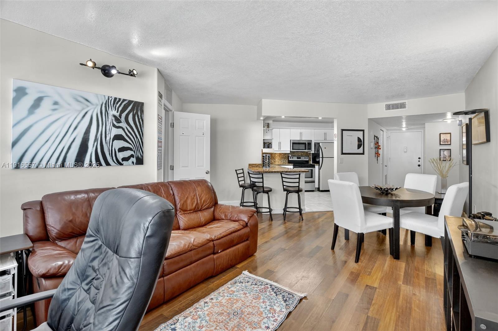 COMMODORE PLAZA CONDO - Residential Lease