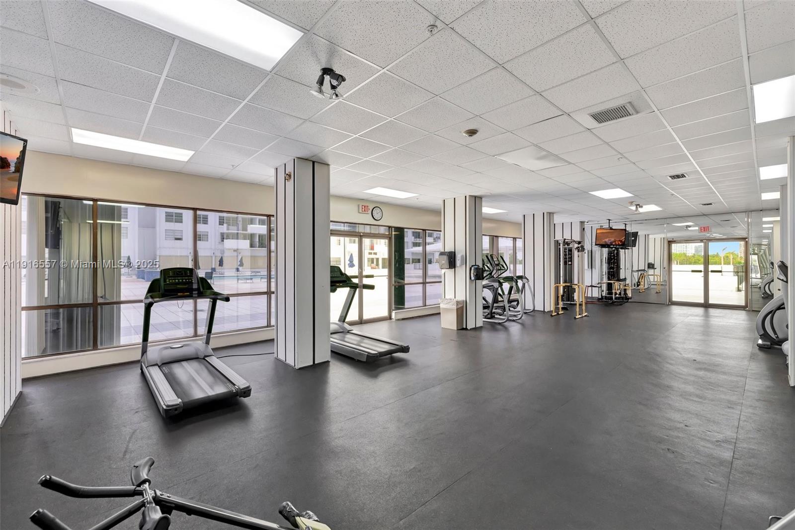 COMMODORE PLAZA CONDO - Residential Lease