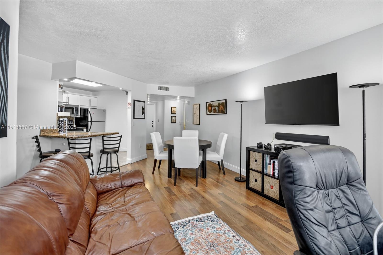 COMMODORE PLAZA CONDO - Residential Lease