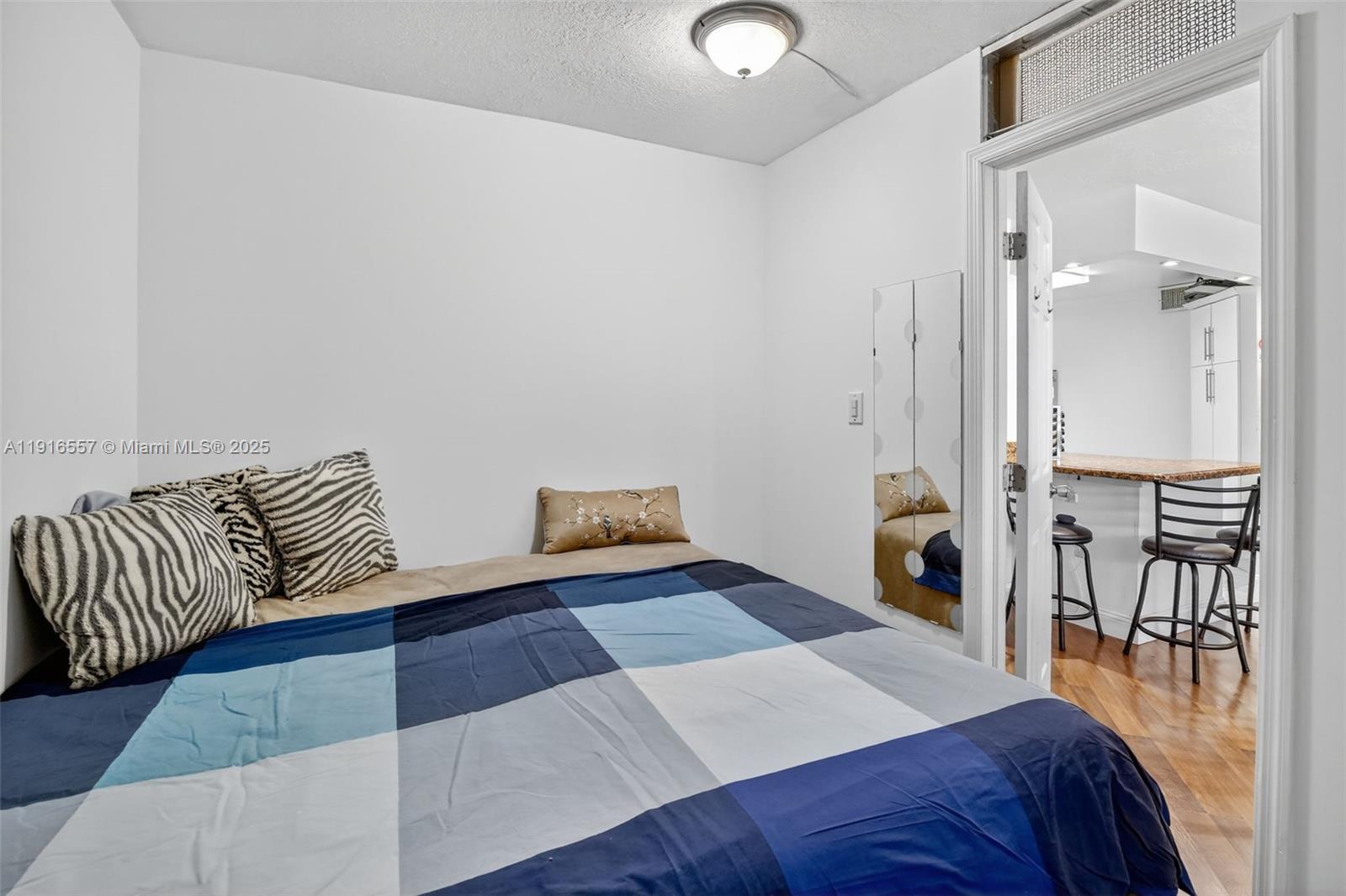 COMMODORE PLAZA CONDO - Residential Lease