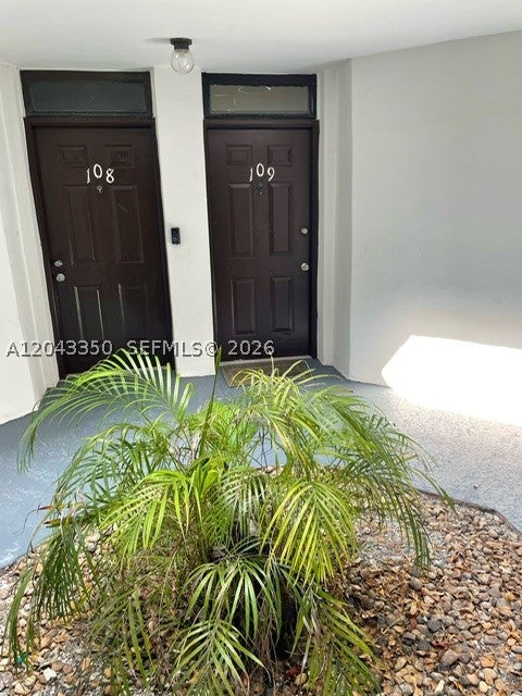 Photo of 215 Lake Pointe Dr #109, Oakland Park, FL 33309 (MLS # A12043350)