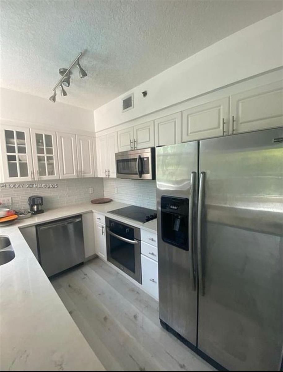 VILLA BRICKELL CONDO - Residential