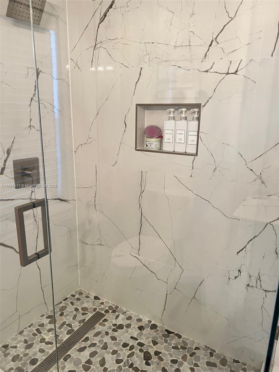 LAND SECTION 8 - Residential Lease