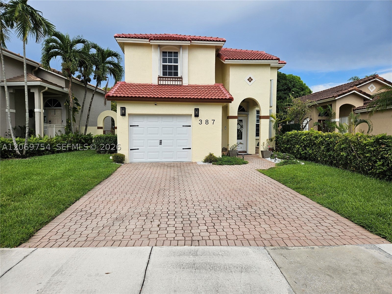 387 NW 107th Ave, Pembroke Pines FL 33026