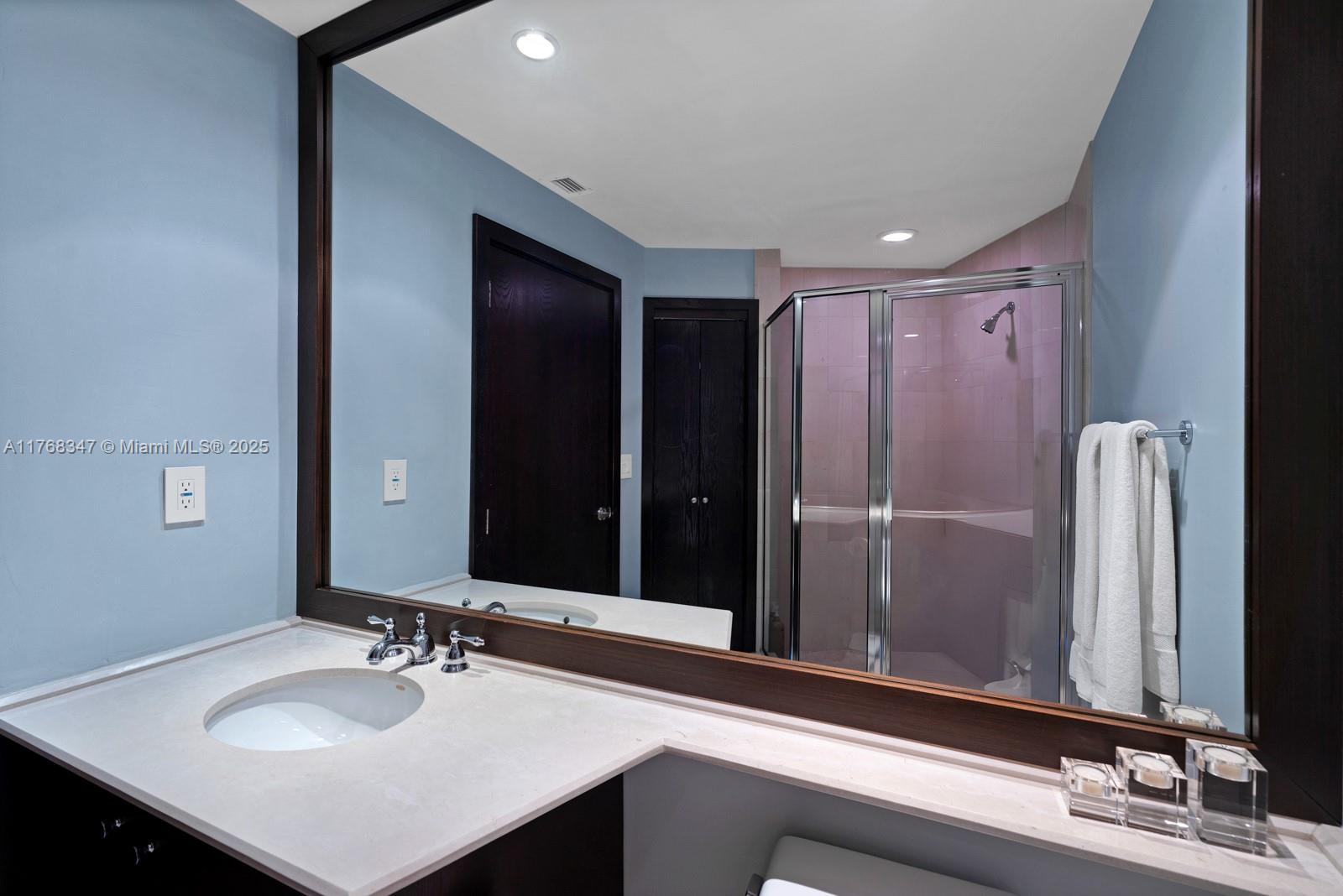 PORTOFINO TOWER CONDO - Residential