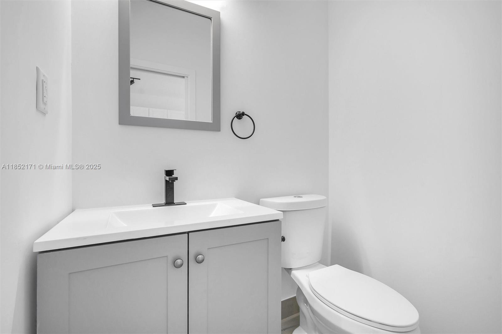 OCEAN PARK - Residential Lease