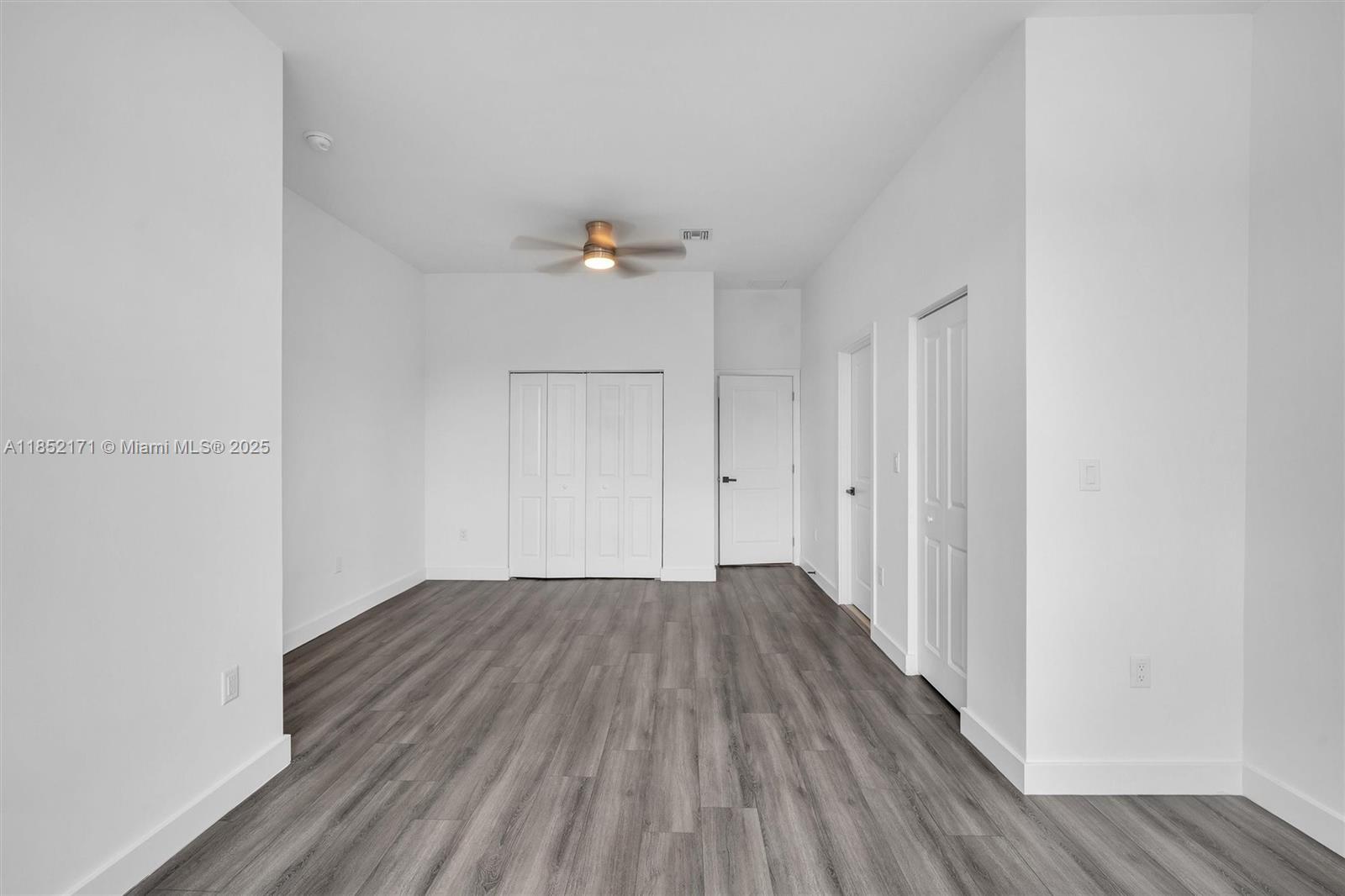 OCEAN PARK - Residential Lease