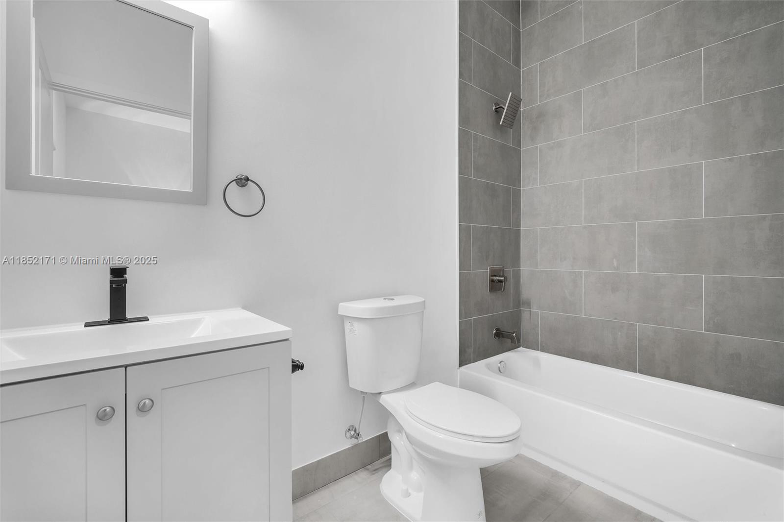 OCEAN PARK - Residential Lease