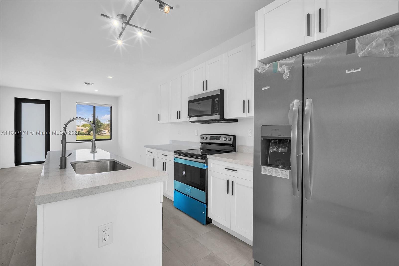 309 NW 7th Ct 2