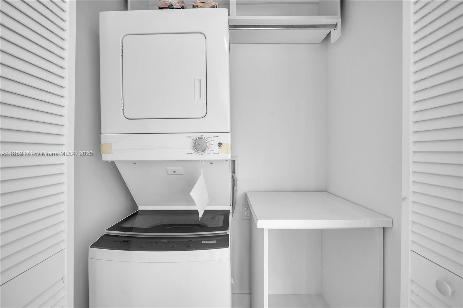 OCEAN PARK - Residential Lease