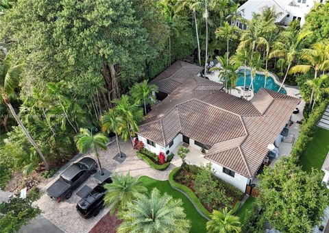 465 NE 52nd St Miami FL 33137