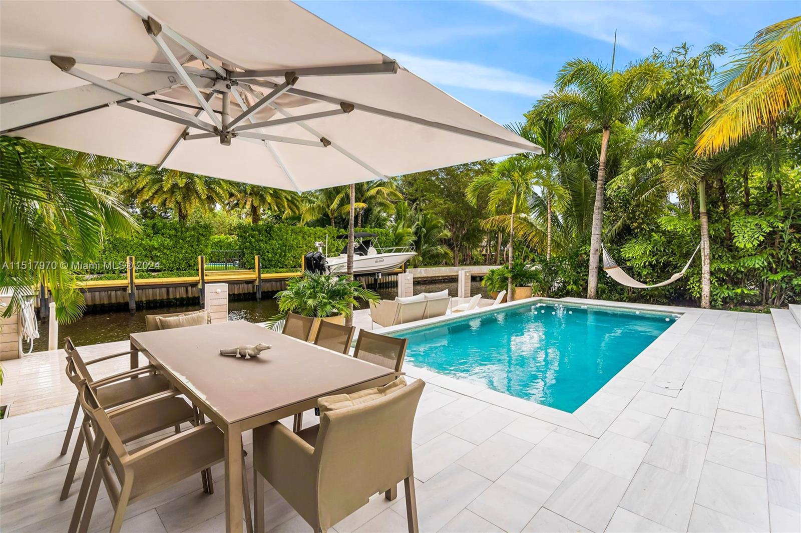 RIO VISTA ISLES - Residential