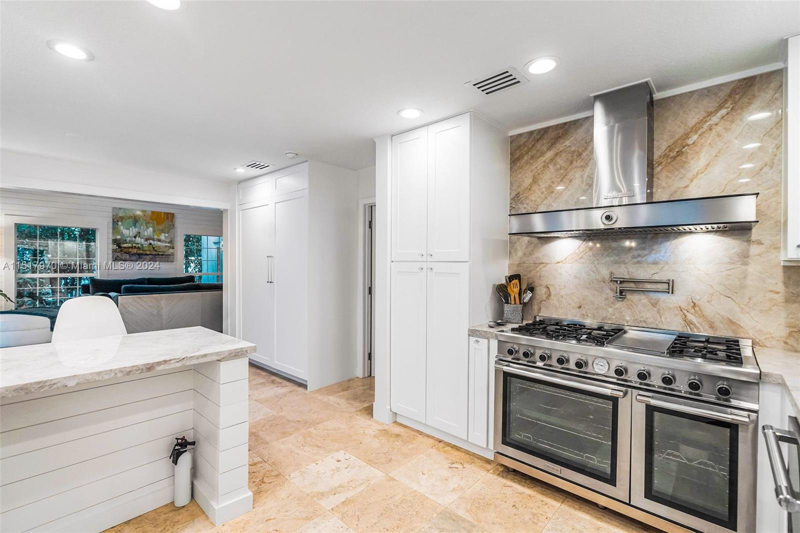 RIO VISTA ISLES - Residential