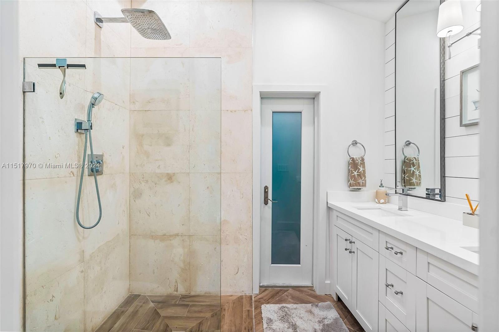 RIO VISTA ISLES - Residential