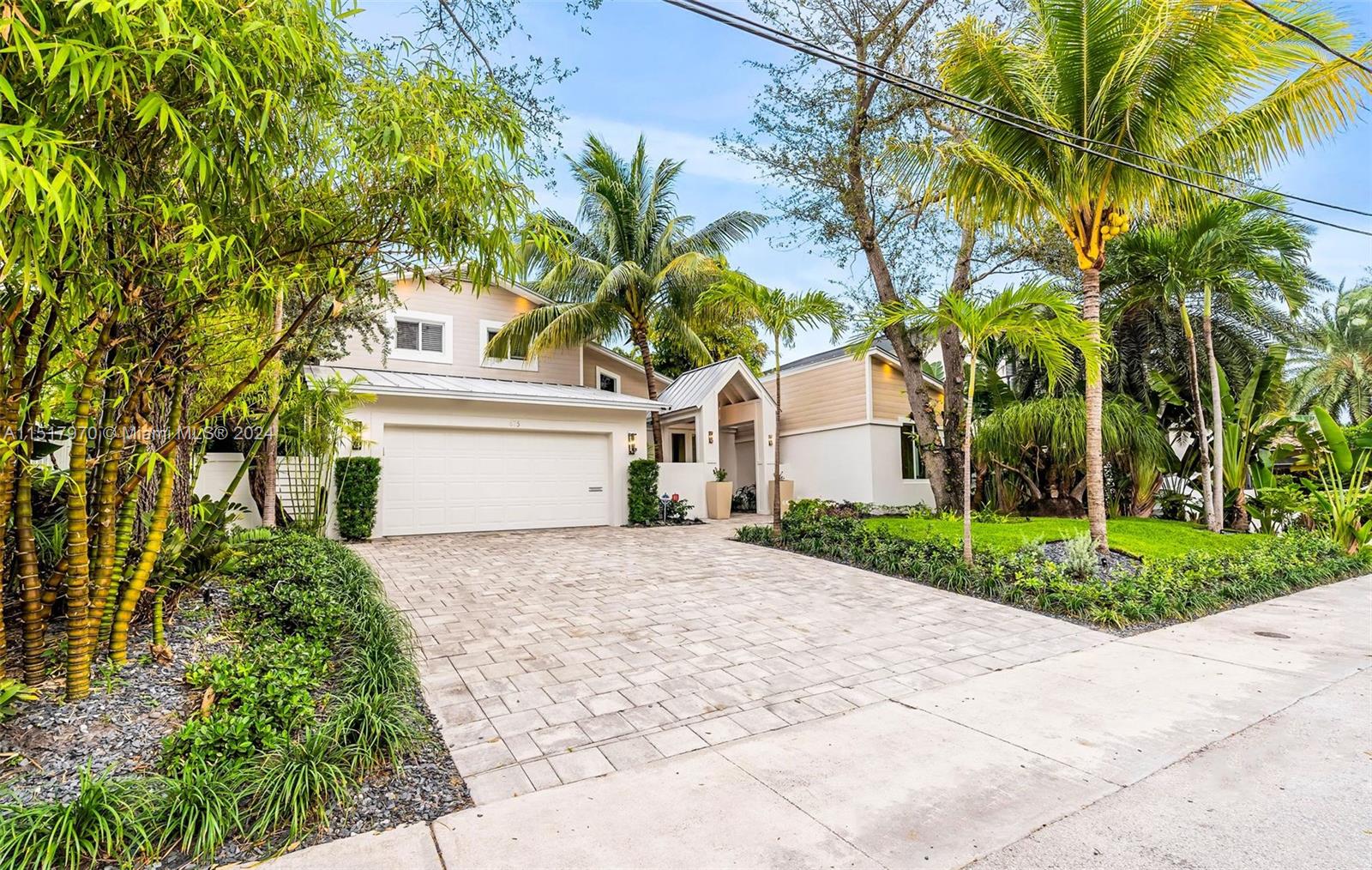 RIO VISTA ISLES - Residential