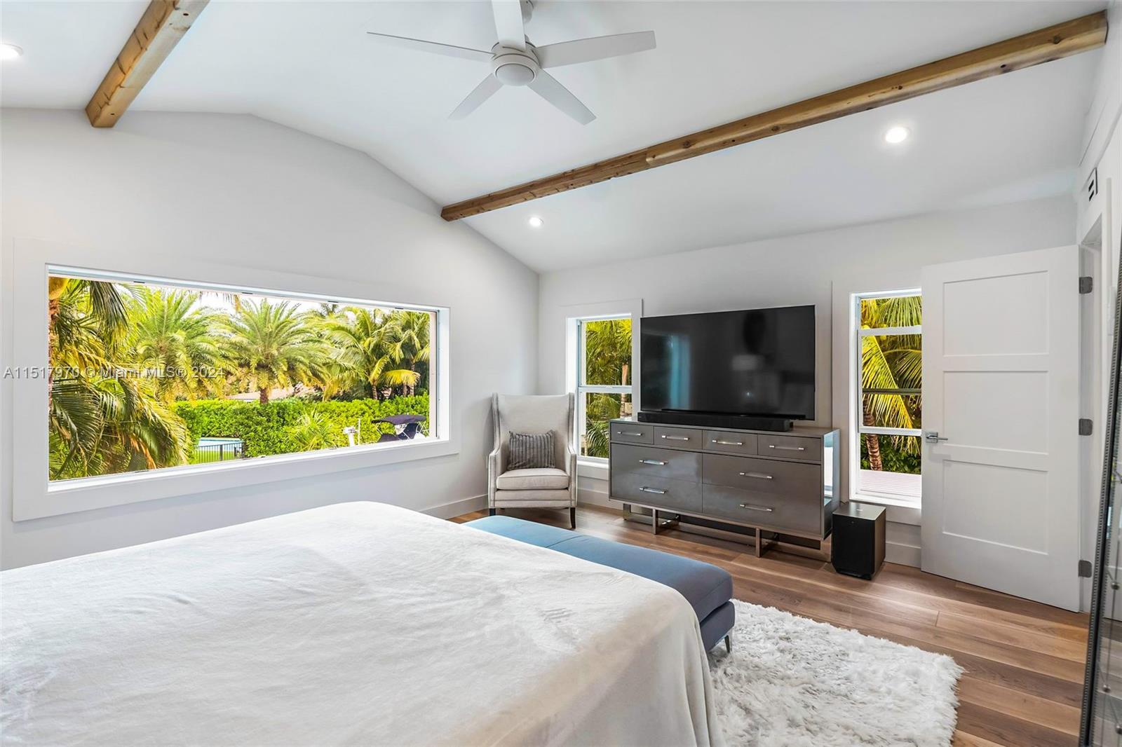 RIO VISTA ISLES - Residential