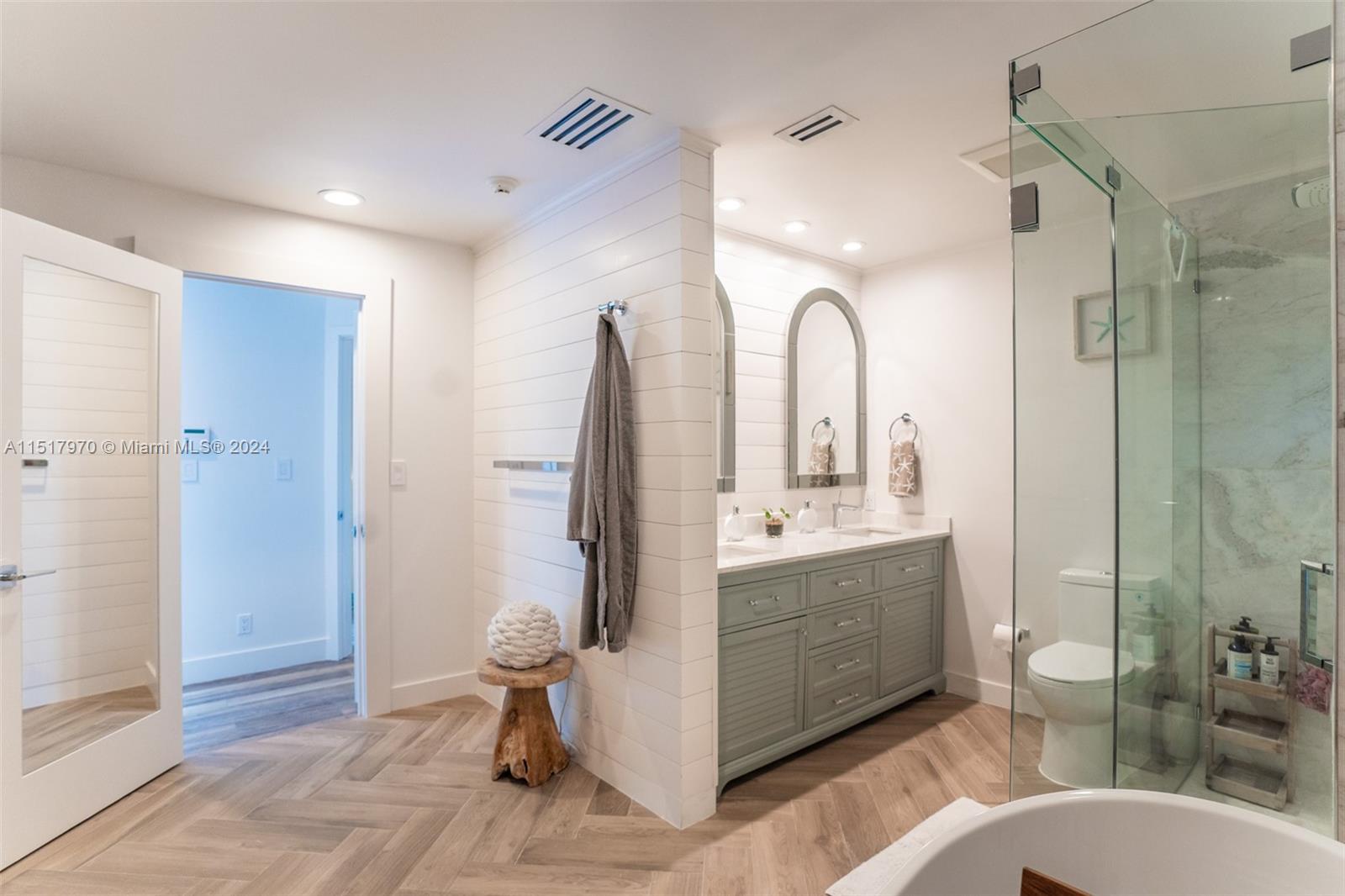 RIO VISTA ISLES - Residential