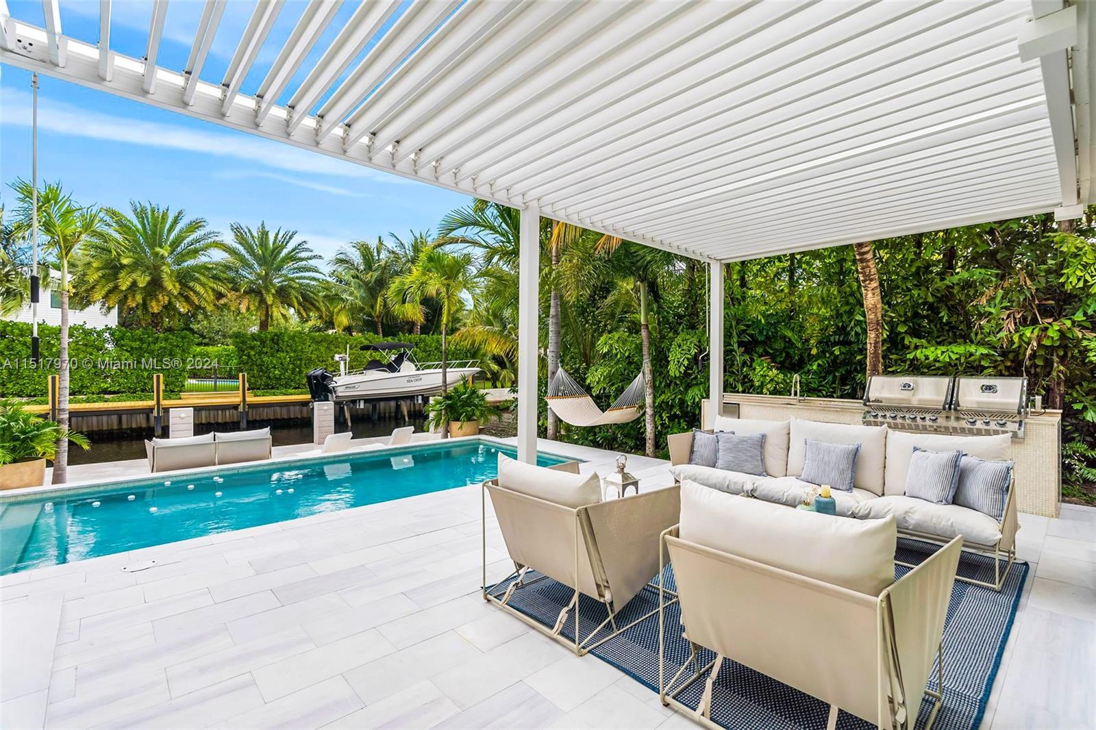 RIO VISTA ISLES - Residential