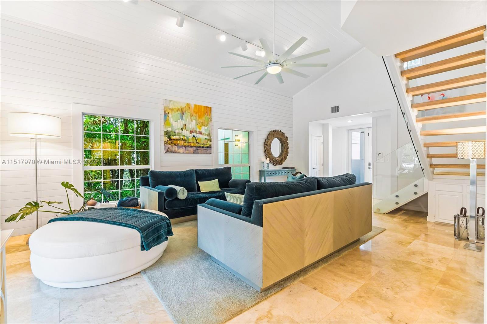 RIO VISTA ISLES - Residential