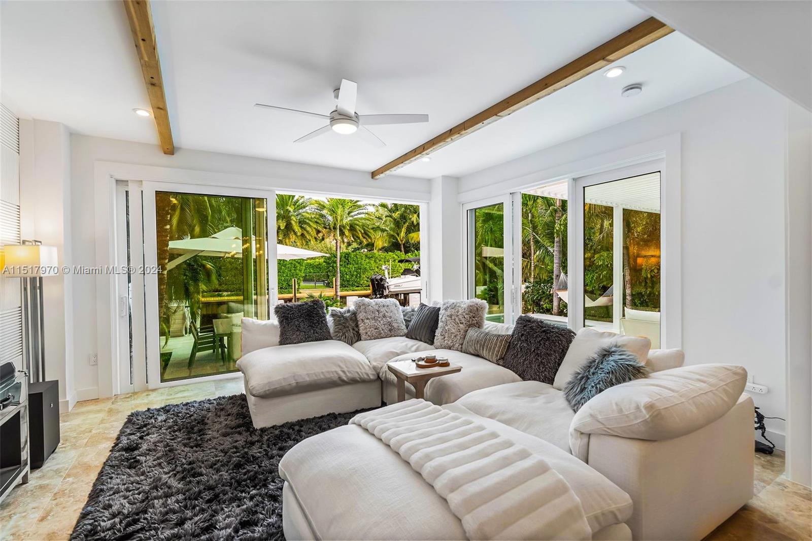 RIO VISTA ISLES - Residential