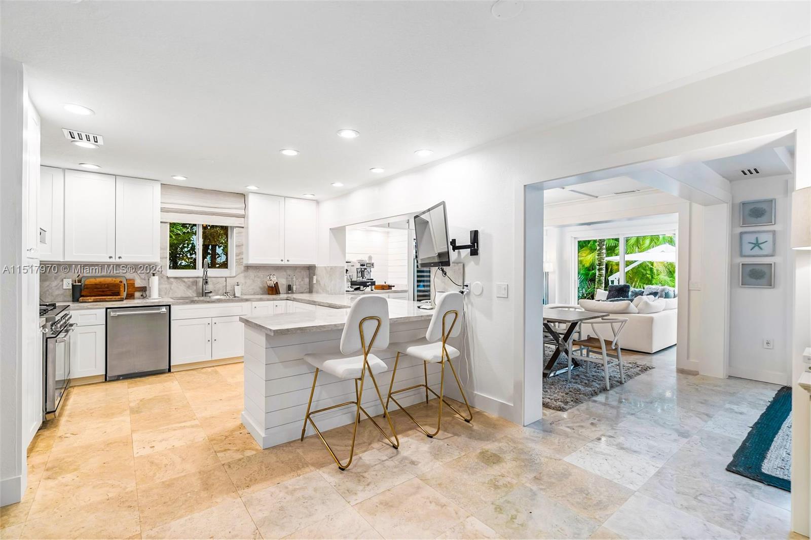 RIO VISTA ISLES - Residential