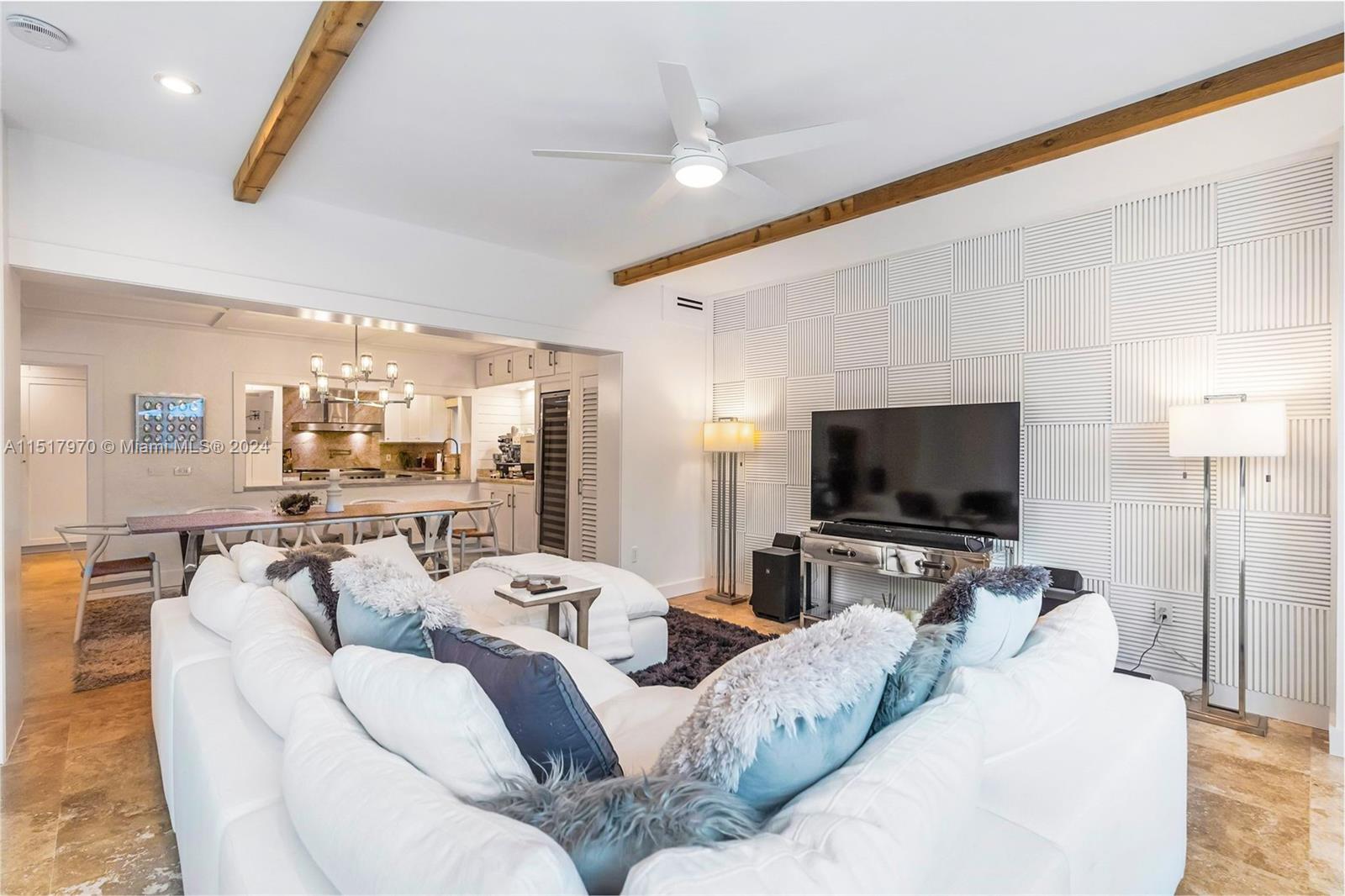 RIO VISTA ISLES - Residential