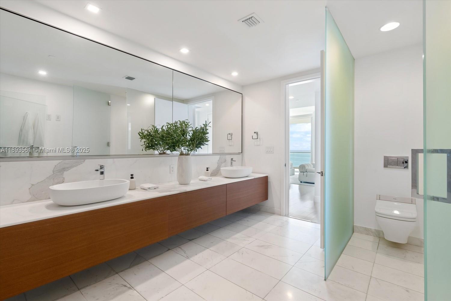 OCEANA BAL HARBOUR CONDO - Residential Lease