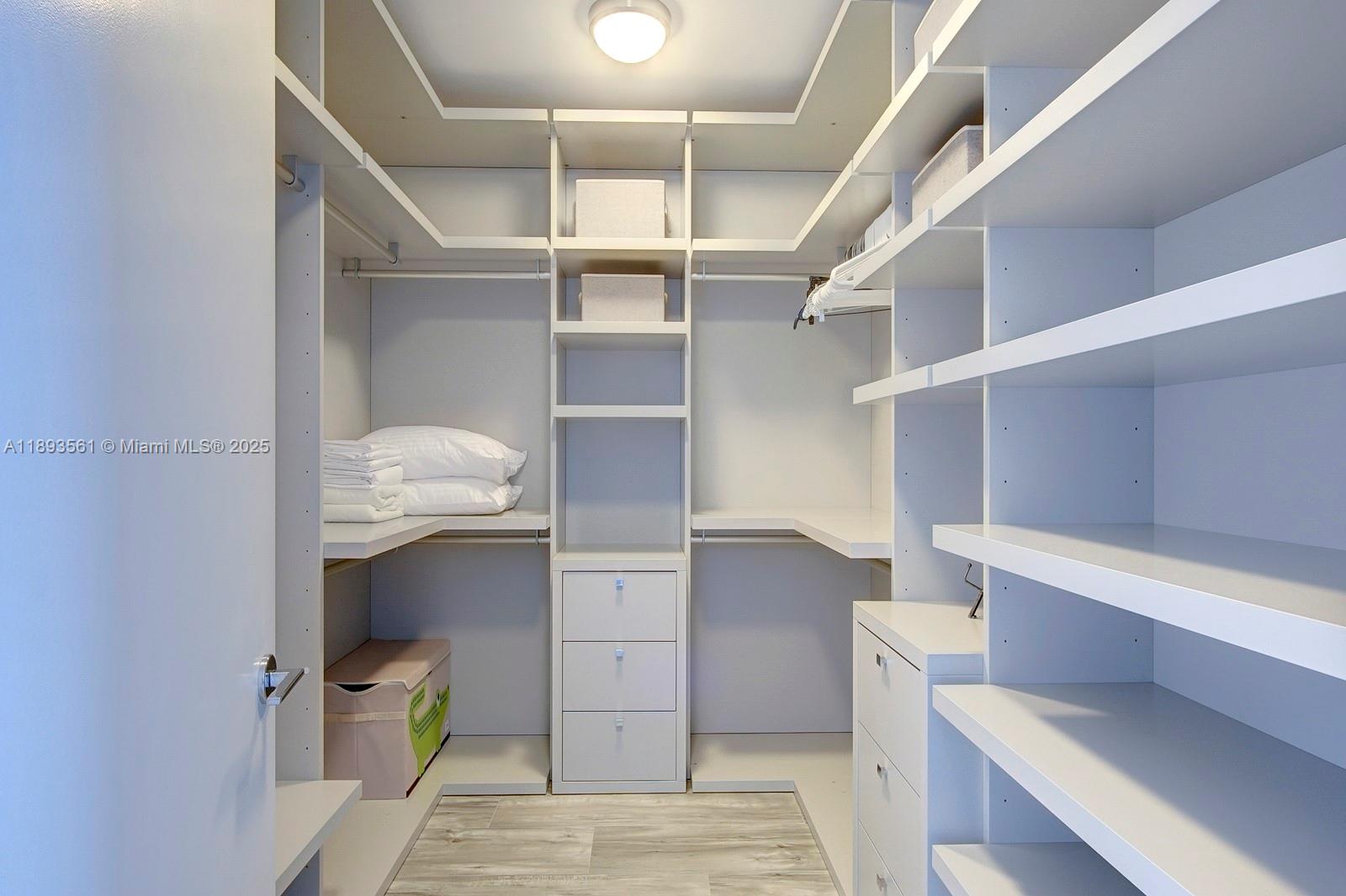 OCEANA BAL HARBOUR CONDO - Residential Lease