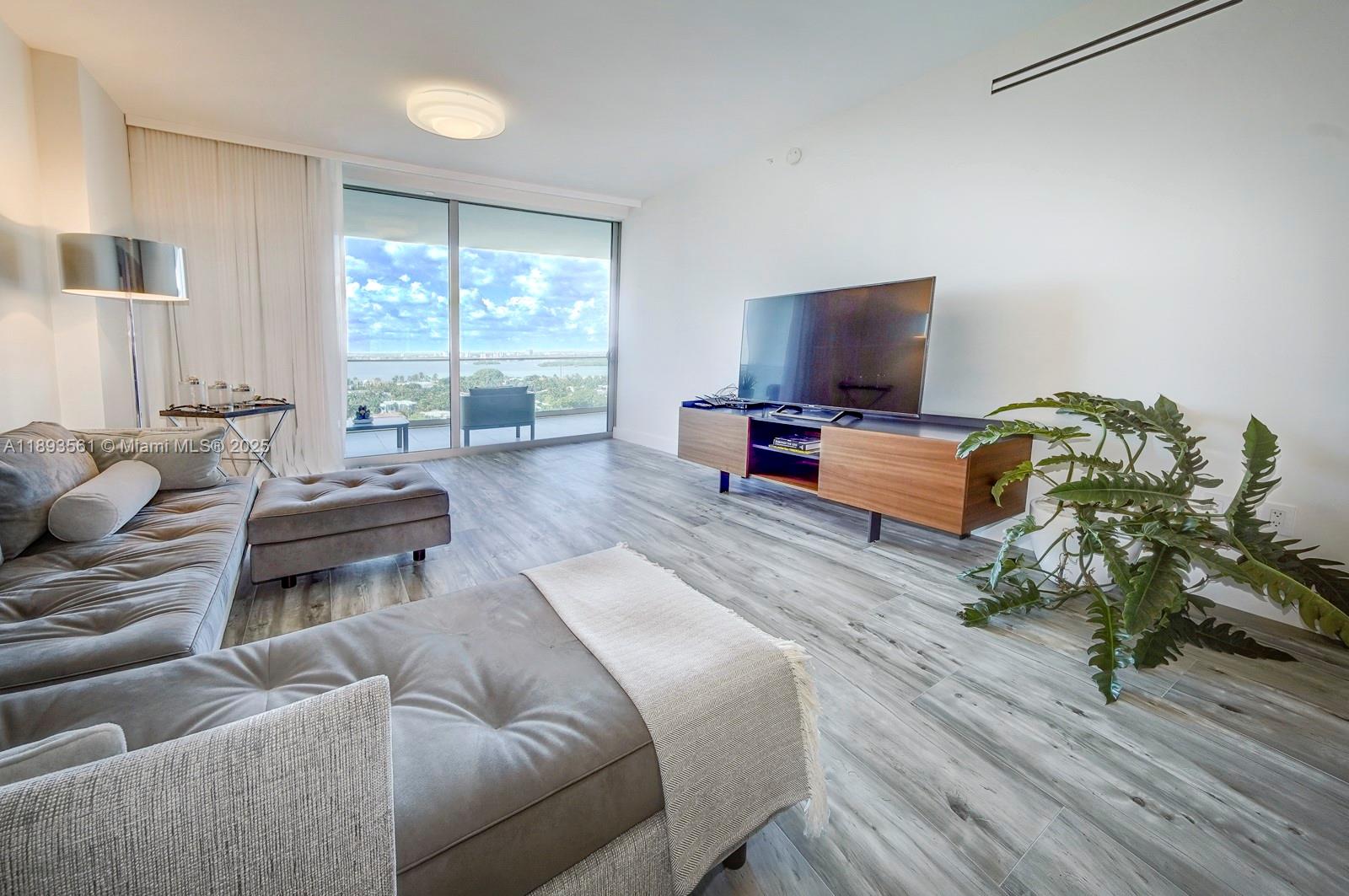 OCEANA BAL HARBOUR CONDO - Residential Lease