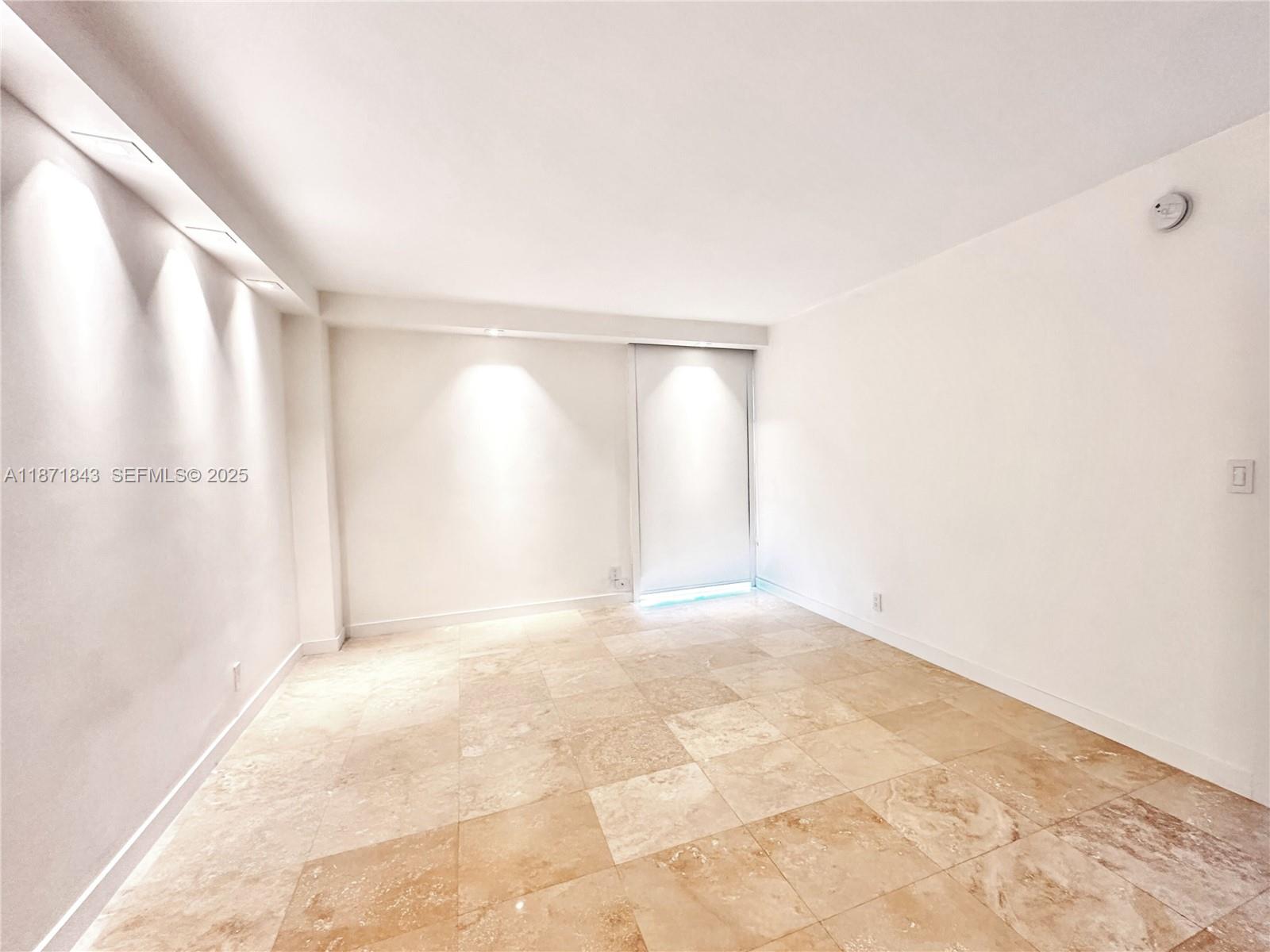 BRAVURA I CONDO - Residential