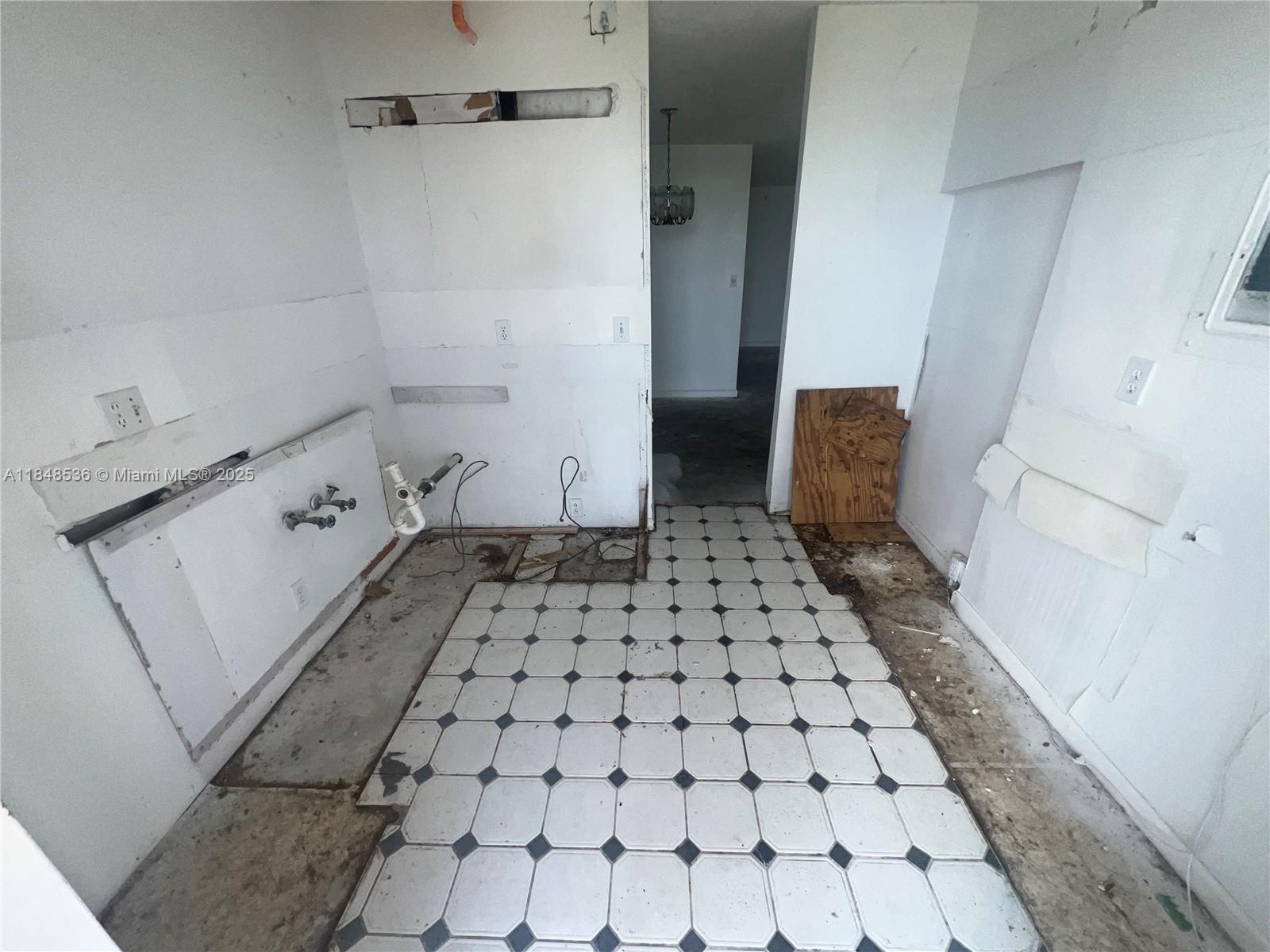 1505 N Riverside Dr 508