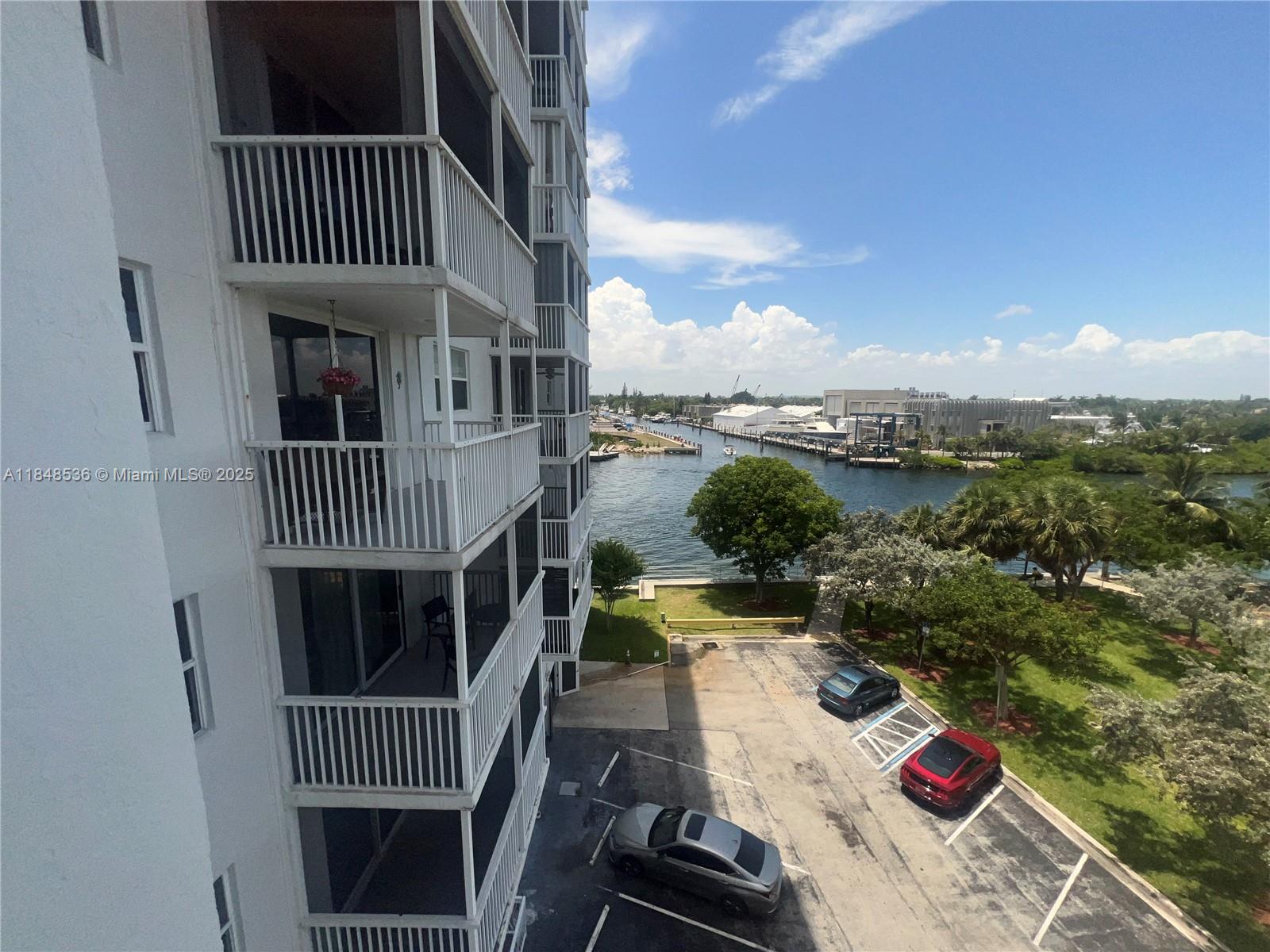 1505 N Riverside Dr 508